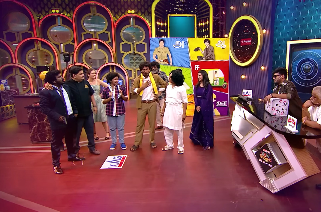 சூப்பர் ஸ்டார் கெட்டப் போட்டு வந்து உலகநாயகன் போல பேசி அசத்திய குரேஷி.! நீங்க வேற லெவல் குரேஷி.! 3