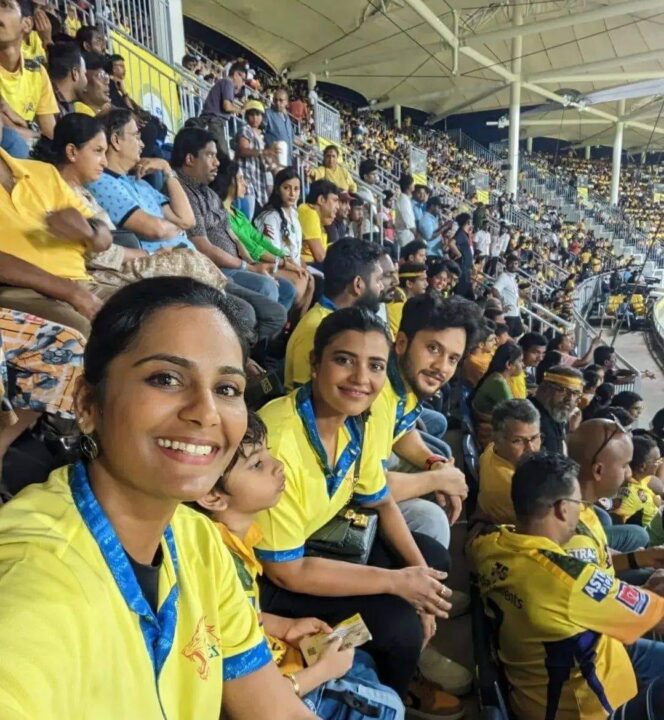 திரிஷா, லோகேஷ் கனககராஜ் தொடங்கி CSK மேட்சை பார்க்க படையெடுத்த திரை பிரபலங்கள்.! 13