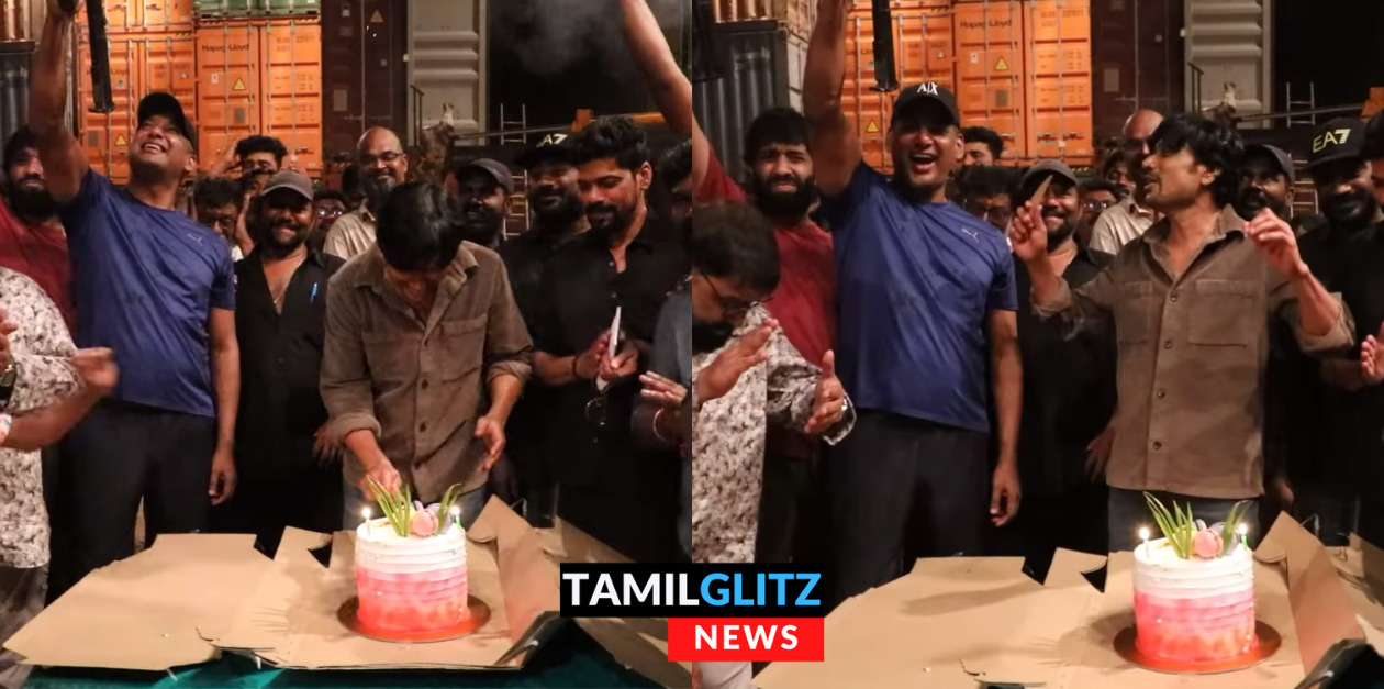 முடிவுக்கு வந்த "மார்க் ஆண்டனி" படப்பிடிப்பு..! கேக் வெட்டி பிரிந்த நண்பர்கள்.! இதோ வீடியோ.! 61