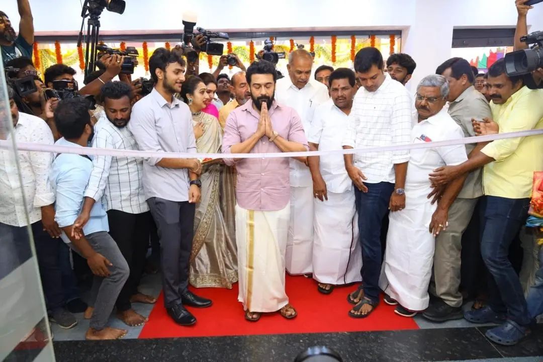 மனைவிக்காக புது நிறுவனத்தை தொடங்கிய டைரக்டர் ஹரி..! ரிப்பன் வெட்டி தொடங்கி வைத்த சூர்யா.! 7