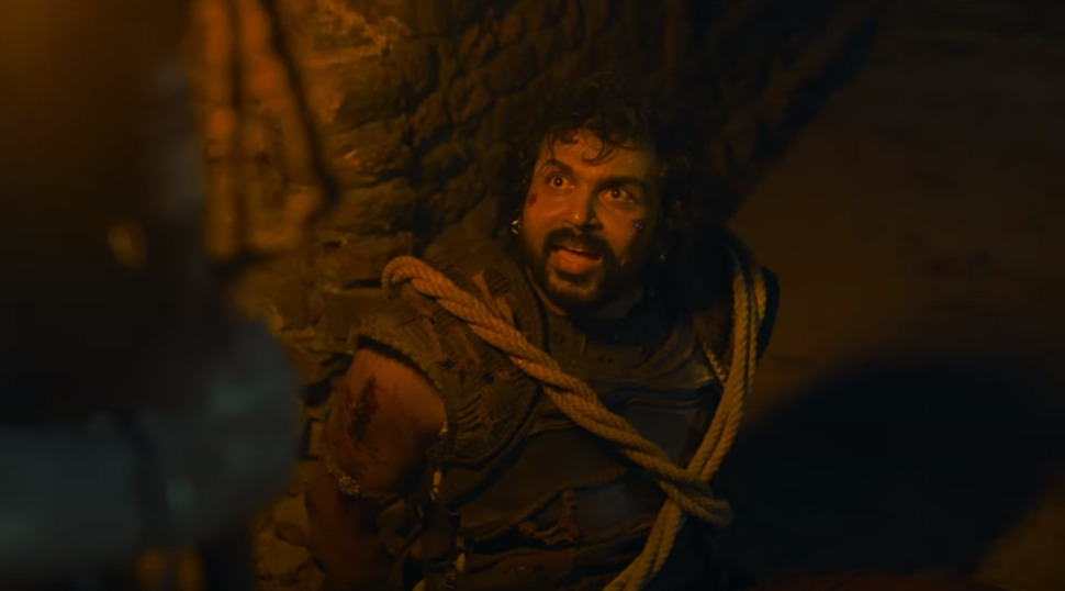 மணி சார் ஒரு காலி பெருங்காய டப்பா.! எல்லாம் புளிச்சுனு காரி துப்புறான்.! PS-2வை கிழித்து தொங்க விட்ட ப்ளூ சட்டை.! 5