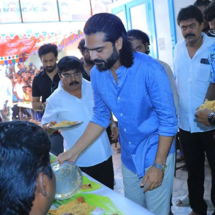 பத்து தல படம் கொடுத்த வெற்றி.! ரசிகர்ளை அழைத்து பிரியாணி, சிக்கன் 65 விருந்து கொடுத்த சிம்பு.! 11