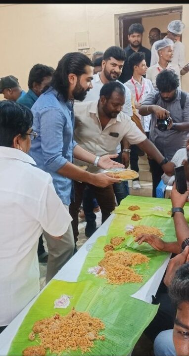 பத்து தல படம் கொடுத்த வெற்றி.! ரசிகர்ளை அழைத்து பிரியாணி, சிக்கன் 65 விருந்து கொடுத்த சிம்பு.! 13