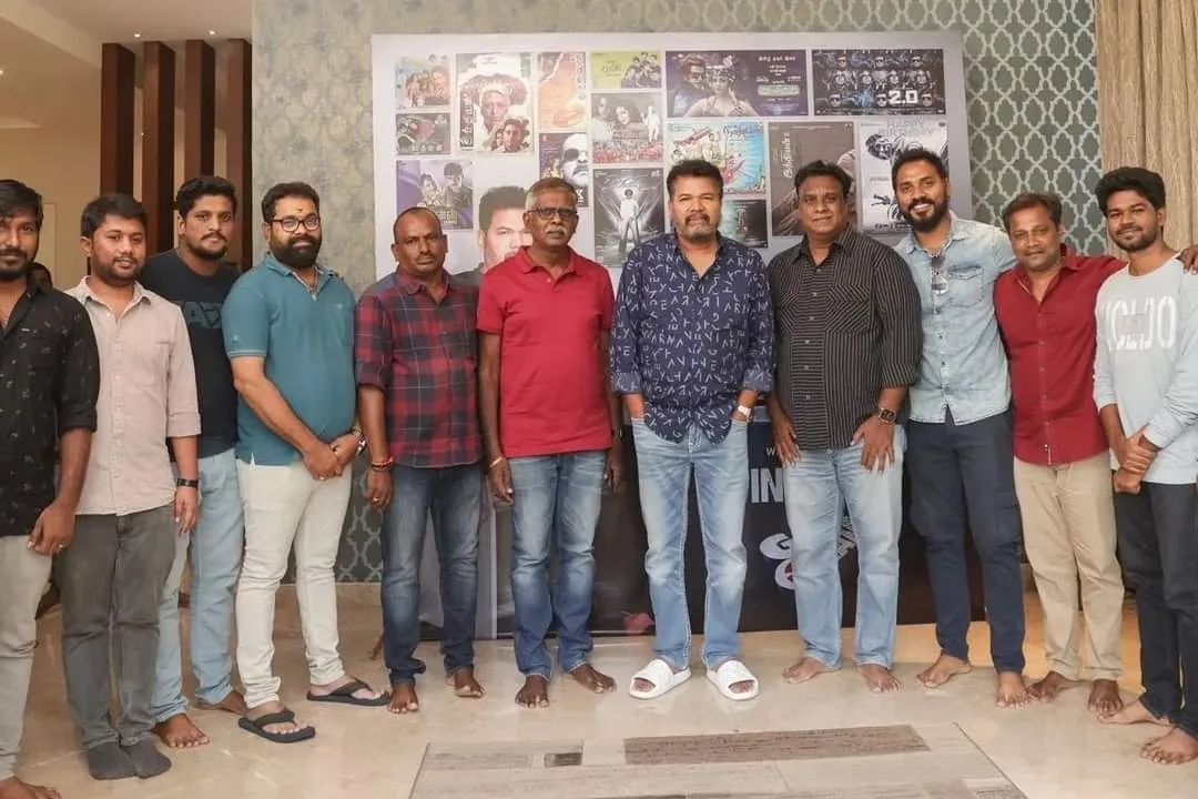 திரைத்துறையில் 30 ஆண்டுகளை நிறைவு செய்த இயக்குனர் ஷங்கர்.! கேக் வெட்டி கொண்டாட்டம்.! 5
