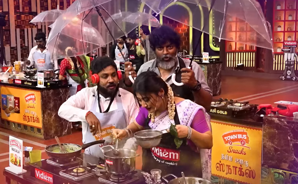 ஒன்னு இல்ல ரெண்டு இல்ல, மூணு.! அதிர்ச்சி மேல் அதிர்ச்சி கொடுக்கும் நடுவர்கள்.! பீதியில் குக்குகள்.! 3
