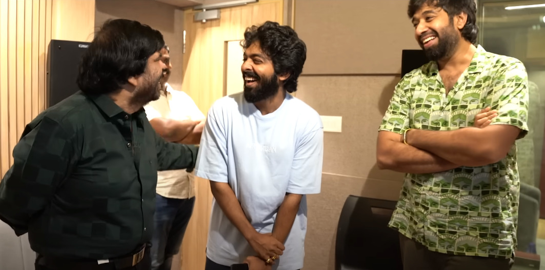 "வருவது அண்ணன் ஆண்டனி டா.!" T.R குரலில் தெறிக்கவிடும் Mark Antony படத்தின் First Single ப்ரோமோ 3