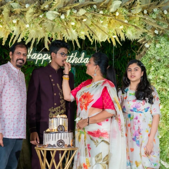 மகனின் 17-வது பிறந்தநாளை மிக பிரம்மாண்டமாக கொண்டாடிய நடிகை ரோஜா.! புகைப்பட தொகுப்பு இதோ.! 17