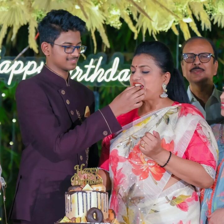 மகனின் 17-வது பிறந்தநாளை மிக பிரம்மாண்டமாக கொண்டாடிய நடிகை ரோஜா.! புகைப்பட தொகுப்பு இதோ.! 11