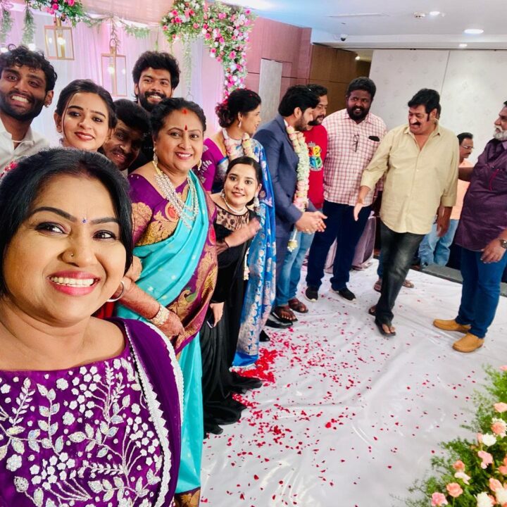 திடீரென நடந்து முடிந்த பாக்கியலட்சுமி சீரியல் நடிகை மகனின் திருமணம்.! ஆல்பம் இதோ..! 3