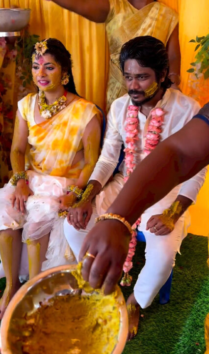 திடீரென திருமணம் செய்து கொண்ட ஜீ தமிழ் "தவமாய் தவமிருந்து" சீரியல் நடிகர்கள்.! இதோ வீடியோ.! 15