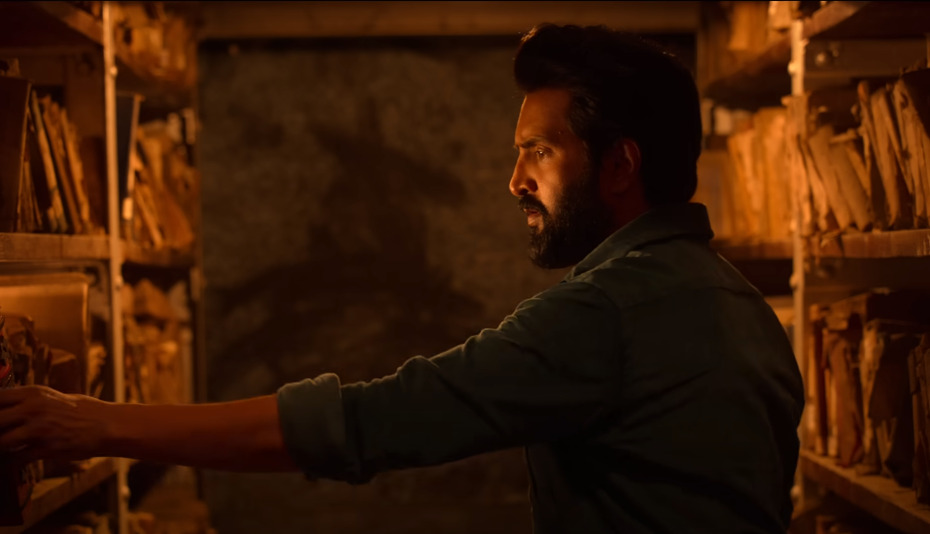 பேய்களுடன் மல்லு கட்டிய சந்தானம்.! டிடி ரிட்டர்ன்ஸ் முழு திரைவிமர்சனம் இதோ.! 5