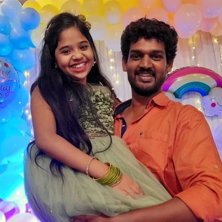 எதிர்நீச்சல் சீரியல் நடிகர் வீட்டில் நடத்த விஷேசம்.! ஒட்டு மொத்தமாக வந்து குவிந்த சீரியல் நடிகர்கள்.! 15