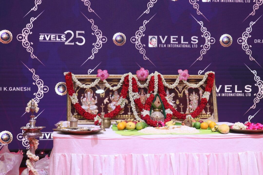 ஜெயம் ரவியின் 32வது படத்தை தயாரிக்கும் பிரபல நிறுவனம்.! பூஜையுடன் தொடங்கிய படப்பிடிப்பு.! 5