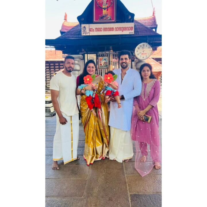 ஒரு வயதை நிறைவு செய்த நமீதாவின் இரட்டை குழந்தைகள்.! கேரளாவில் சாமி தரிசனம் செய்த நமீதா.! 11