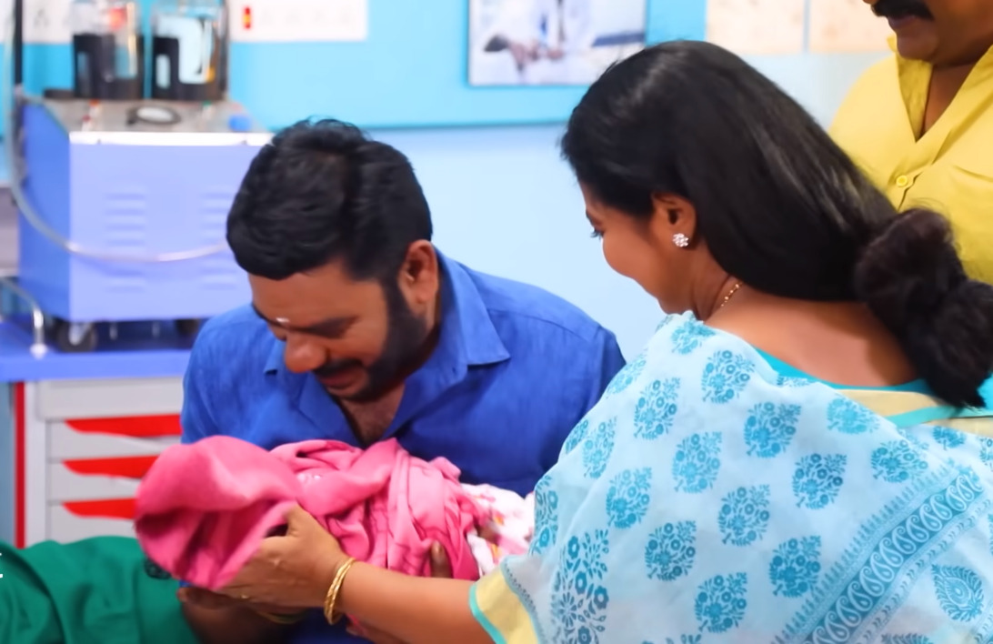 பாண்டியன் ஸ்டோர்ஸ் தனத்திற்கு பிறந்த குழந்தை.! மகிழ்ச்சியில் துள்ளி குதிக்கும் மூர்த்தி.! 3