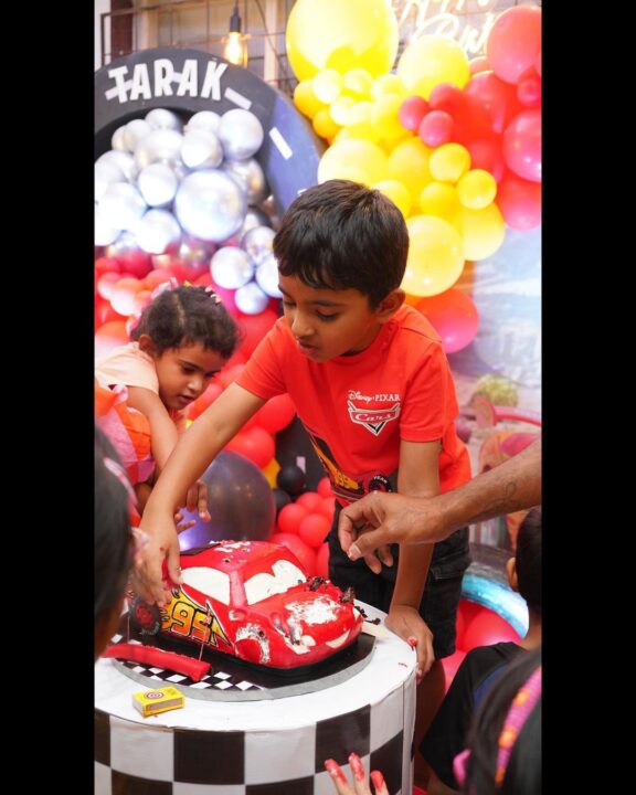மகனின் 5-வது பிறந்தநாளை குடும்பத்துடன் கொண்டாடிய ராதிகா மகள் ரயான்! அழகிய புகைப்படங்கள்.! 5