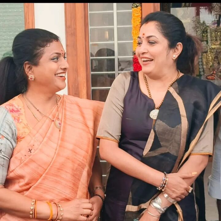 தனது மகனுடன் நடிகை ரோஜா வீட்டுக்கு சென்ற ரம்யாகிருஷ்னன்.! அழகிய வீடியோ இதோ.! 3