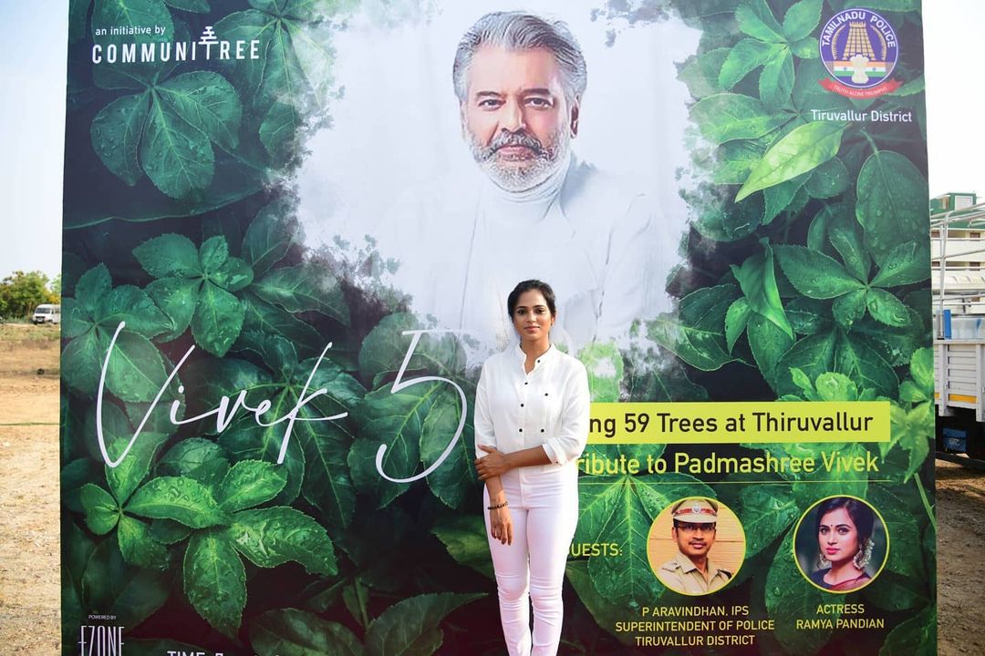 மறைந்த சின்ன கலைவாணர் விவேக் நினைவாக மரக்கன்றுகள் நட்ட ரம்யா பாண்டியன்.! 3