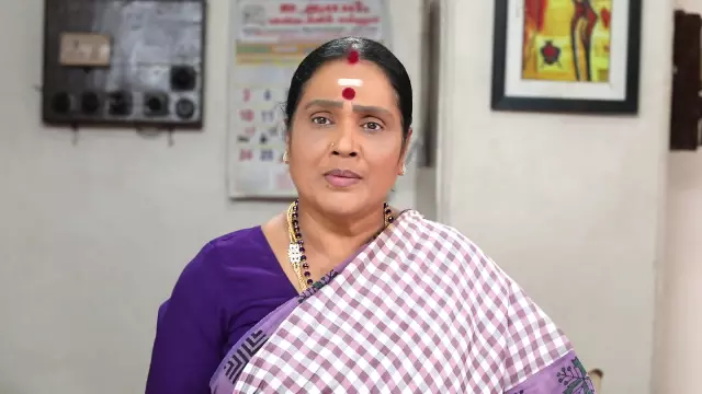 எதிர்நீச்சல் சீரியலில் என்ட்ரி கொடுக்கும் பாண்டியன் ஸ்டோர்ஸ் நடிகை.! யாருனு பாருங்க.! 3