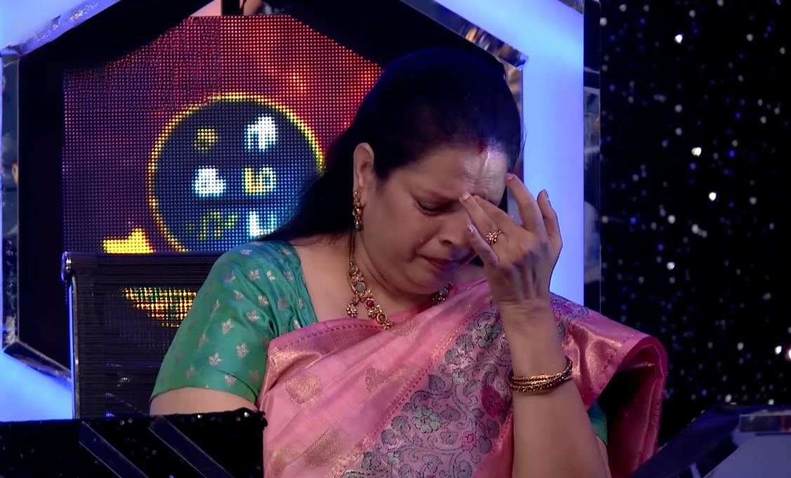 அம்மாவுக்காக சிறுவன் பாடிய பாடல்.! பின்னால் இருக்கும் சோகம்.! கதறி அழுத நடுவர்கள்.! மனதை உருக்கும் ப்ரோமோ.! 9