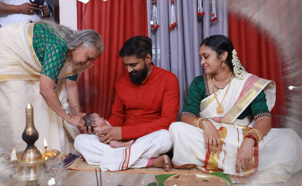 9 ஆண்டுகளுக்கு பின் பிறந்த மகன்.! முதல் முறையாக மகனின் முகத்தை காட்டிய செந்தில் ஸ்ரீஜா.! 13