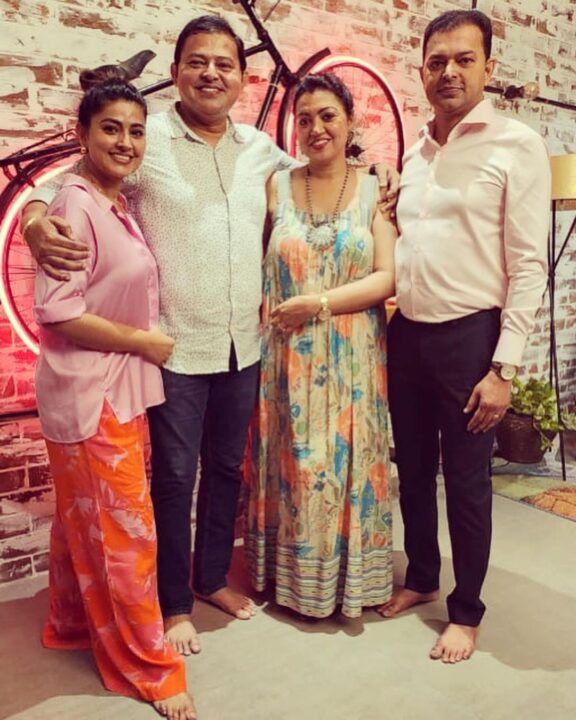சினேகா வீட்டில் நடந்த விஷேசம்.! குடும்பத்துடன் சினேகா எடுத்த அழகிய புகைப்படங்கள்.! 11