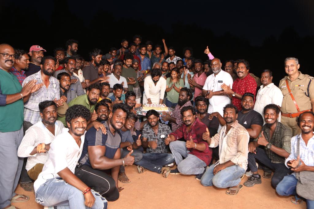விஷ்ணு விஷாலின் 39-வது பிறந்தநாள்.! கேக் வெட்டி கொண்டாடிய லால் சலாம் படக்குழுவினர்.! 3