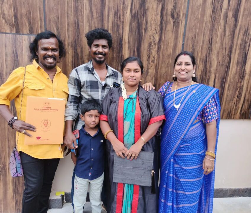 முதல் தலைமுறை பட்டதாரி ஆன மகள்.! அழகிய புகைப்படங்களை பகிர்ந்த ஆண்டனிதாசன்.! 5