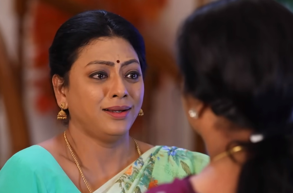 College தானே போறா? உன்ன மாதிரி திருட்டு தனமா பண்றா? கோபி முகத்தில் அடித்தார் போல பேசிய ஈஸ்வரி.! 3