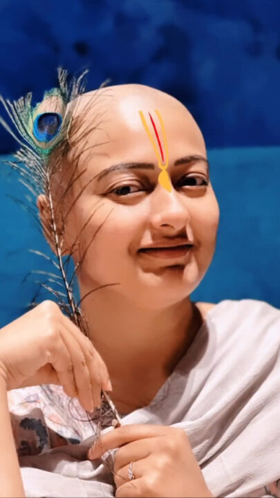திடீரென மொட்டை தலையுடன் புகைப்படங்களை வெளியிட்ட காயத்ரி ரகுராம்.! இதுதான் காரணமா.? 5