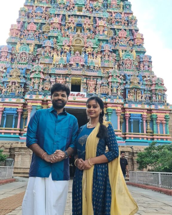ஆடி வெள்ளியில் குடும்பத்துடன் கோவிலுக்கு சென்ற ராஜ்கமல், லதாராவ்.! அழகிய புகைப்படங்கள்.! 13