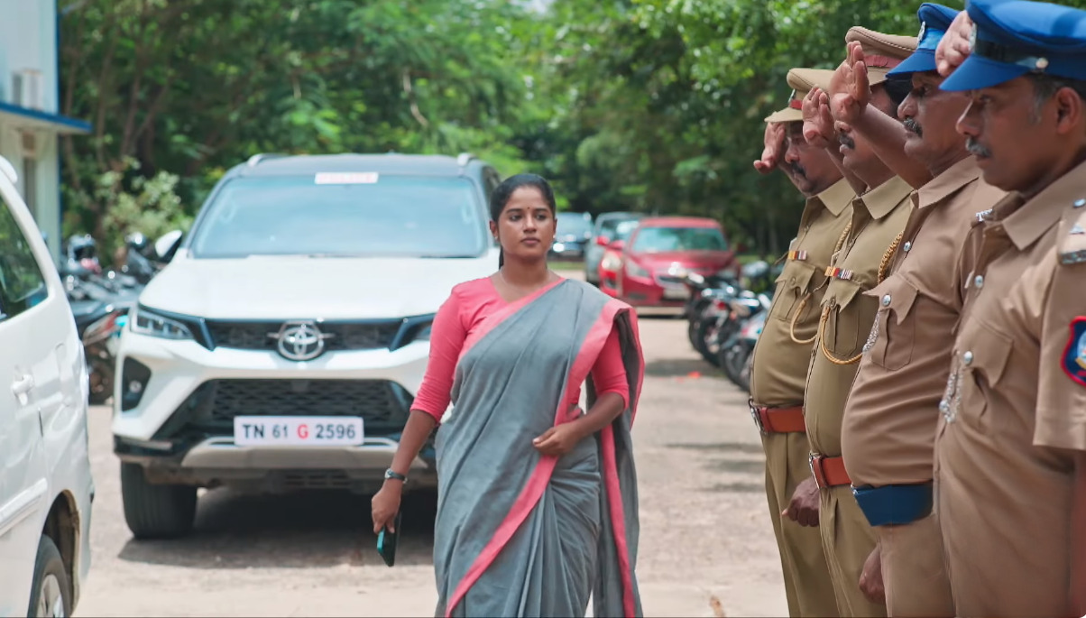 அறம் பட நயன்தாரா போல வந்த சுந்தரி.! இனிமே கலெக்டர் சுந்தரி.! 2.O ப்ரோமோ வெளியானது.! 3