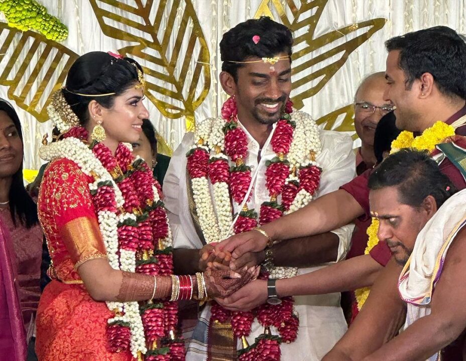 தமிழக கிரிக்கெட் வீரருடன் தலைவாசல் விஜய் மகளுக்கு நடந்த திருமணம்.! வெளியான புகைப்படங்கள்.! 3