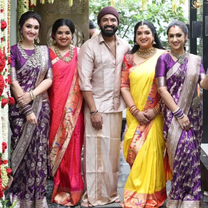 நடிகர் விஜயகுமார் பேத்திக்கு திருமணம்.! வெளியான அழகிய நிச்சயதார்த்த புகைப்படங்கள்.! 15