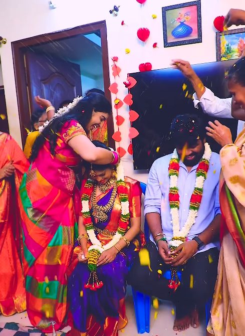 காதலியுடன் நிச்சயதார்த்தம் முடித்த 'வானத்தை போல' சீரியல் நடிகர் அஸ்வின் கார்த்திக் இதோ வீடியோ.! 9
