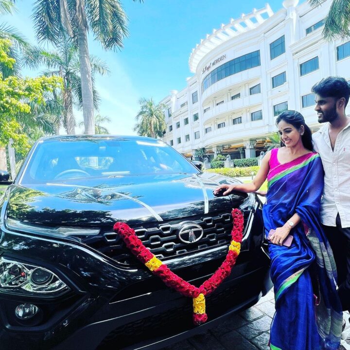 சொந்தமாக புது கார் வாங்கிய பிக்பாஸ் காதலர்கள் அமீர் மற்றும் பாவனி.! வெளியான புகைப்படங்கள் 9