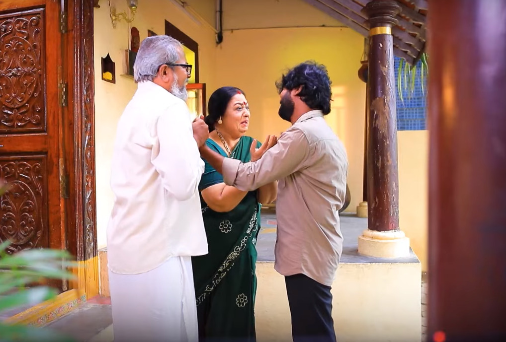 மீண்டும் உயிருடன் திரும்பி வந்த அமிர்தாவின் முன்னாள் கணவர் கணேஷ்.! பாக்கியலட்சுமி ப்ரோமோ.! 3