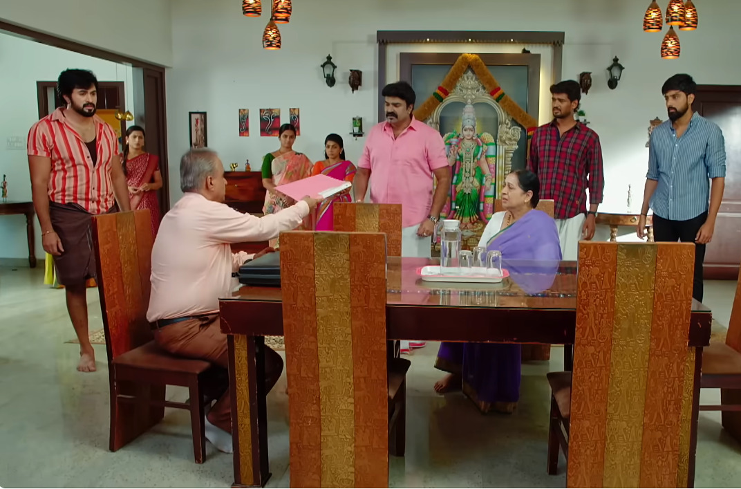 ஆடிட்டர் கொண்டு வந்து கொடுத்த கோப்புகள்.! உடைந்து போய் அழுத ஒட்டுமொத்த குடும்பம்.! 3
