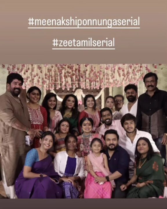 விஜய் டிவி நடிகை காயத்திரி யுவராஜுக்கு நடந்த வளைகாப்பு.! வந்து குவிந்த சின்னத்திரை நடிகர்கள்.! 13