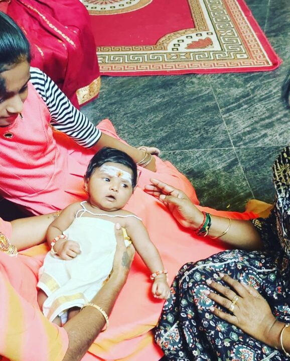 பேரனுக்கு பெயர் சூட்டு விழா நடத்திய பாக்கியலட்சுமி சீரியல் நடிகை.! வெளியான அழகிய புகைப்படங்கள்.! 13