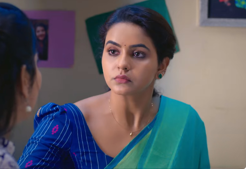 "அக்கா பிரபு வந்துட்டான்.!" பைத்தியம் பிடித்தது போல உளறும் ஆனந்தி.! பீதியில் உறையும் கயல்.! 3