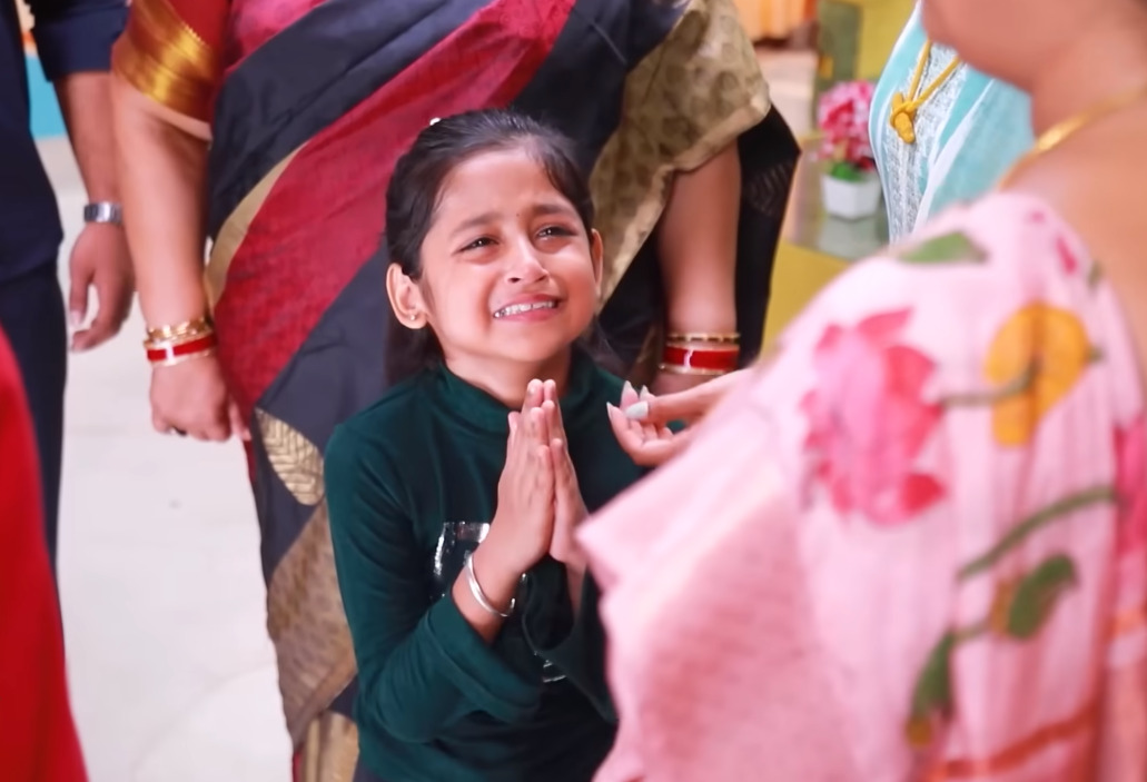 ஊரை காலி செய்து போக முடிவெடுத்த வேதாவின் பெற்றோர்கள்.! கை கூப்பி கெஞ்சும் தன்வி.! 3