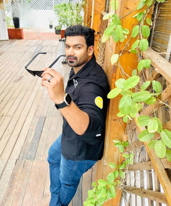 "மோதலும் காதலும் சீரியலை விட்டு அதிரடியாக விலகிய நடிகர்" அதிகாரப்பூர்வ அறிவிப்பு.! 3