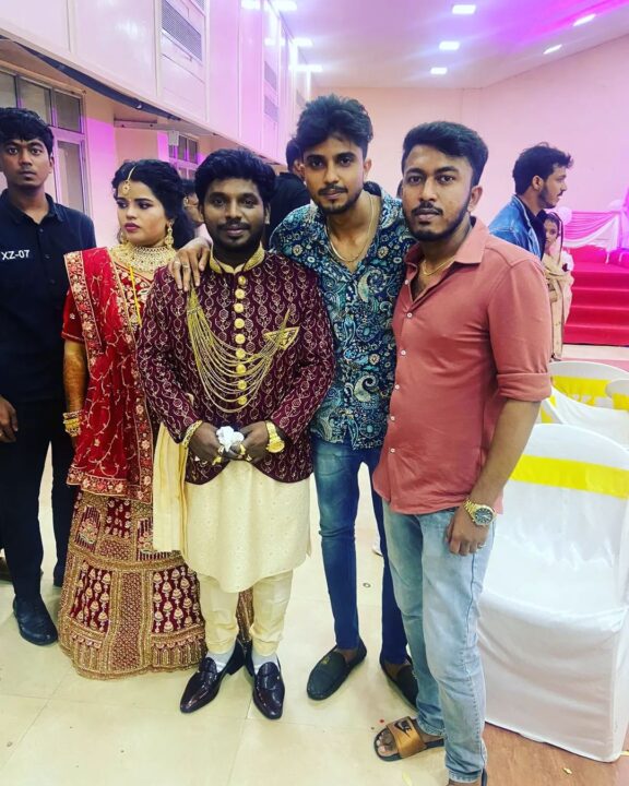 ஜிபி முத்து தொடங்கி நாஞ்சில் விஜயன் திருமண வரவேற்பில் வந்து குவிந்த பிரபலங்கள்.! இதோ வீடியோ.! 9