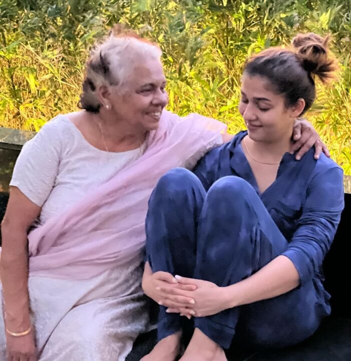 "நீதான் என்னோட பலம் அம்மா" அம்மாவின் பிறந்தநாளுக்கு வாழ்த்திய நயன்தாரா.! 3