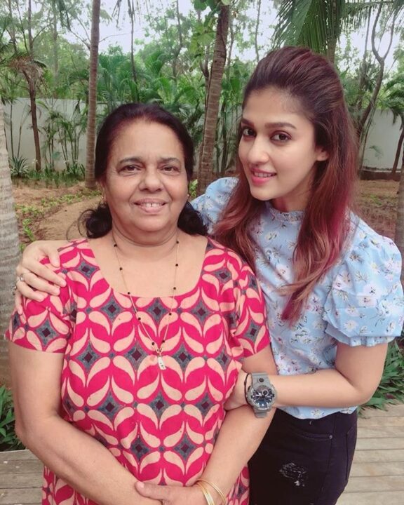 "நீதான் என்னோட பலம் அம்மா" அம்மாவின் பிறந்தநாளுக்கு வாழ்த்திய நயன்தாரா.! 7