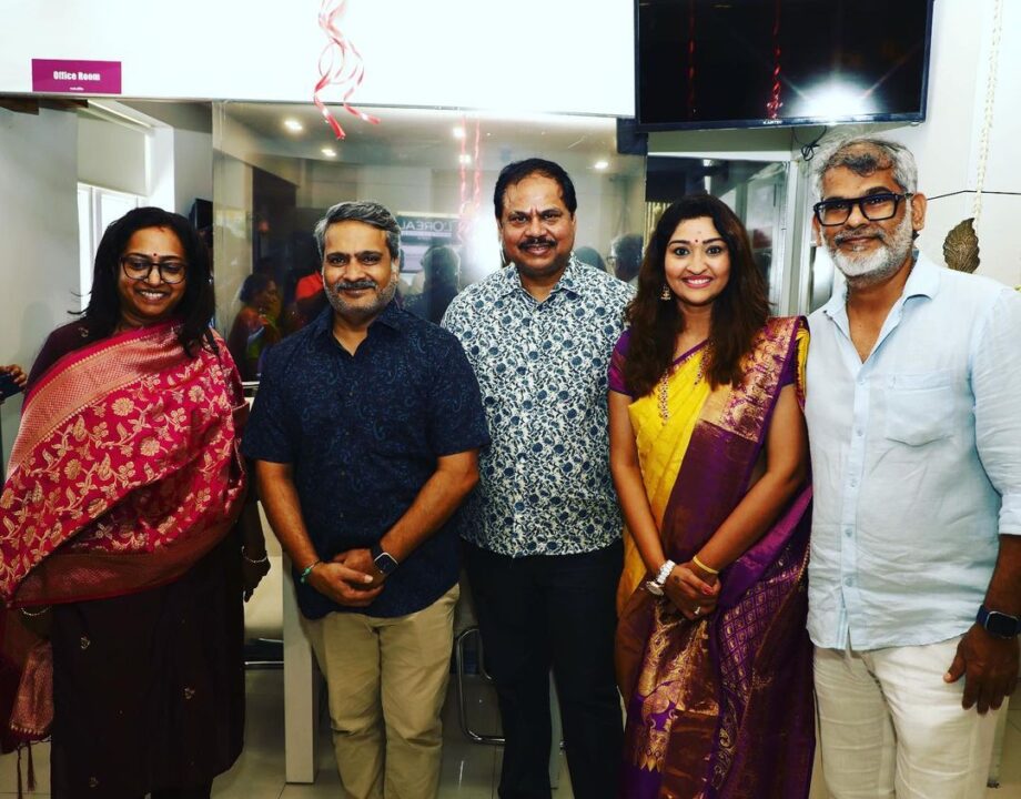 நடிப்பை கைவிட்டு சொந்தமாக தொழில் தொடங்கிய நடிகை நீலிமா ராணி.! திறப்பு விழா புகைப்படங்கள்.! 7