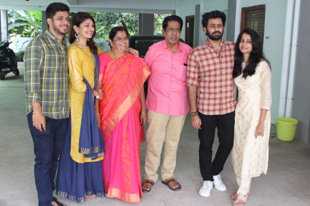 இதுவரை பலரும் பார்த்திடாத இயக்குனர் ஆர். சுந்தர்ராஜனின் குடும்ப புகைப்படங்கள்.! 15