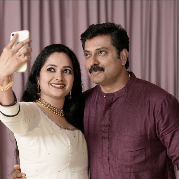 நடிகர் நரேன் மகனின் முதல் பிறந்தநாள் கொண்டாட்டம்.! நேரில் வாழ்த்திய பிரபலங்கள்.! 3