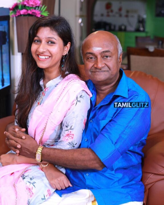 "30 வருட காதல் பயணம்" 30வது திருமணநாளை கொண்டாடும் நடிகர் எம்.எஸ்.பாஸ்கர்.! வாழ்த்திய மகள்.! 7